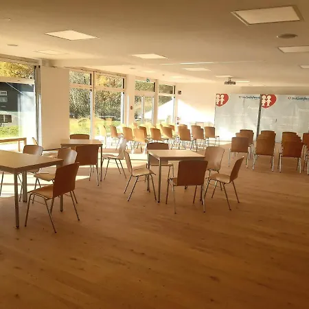 Haus Der Freundschaft - Gemeinnuetziges Kinder- Und Jugendgaestehaus Хостел Инсбрук