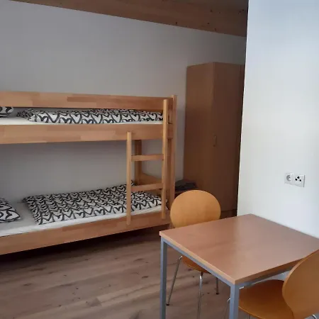 Haus Der Freundschaft - Gemeinnuetziges Kinder- Und Jugendgaestehaus Vandrerhjem Innsbruck